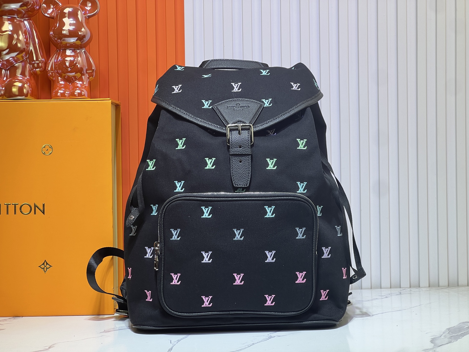 国内発送ルイヴィトン リュック M14135 41379 Montsouris LV Blasonデニムスーパーコピーバックパック代引き後払い可能安全なサイト